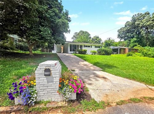 2559 Dale Creek Dr Nw, ATLANTA, GA, 30318-7316 | Card Image