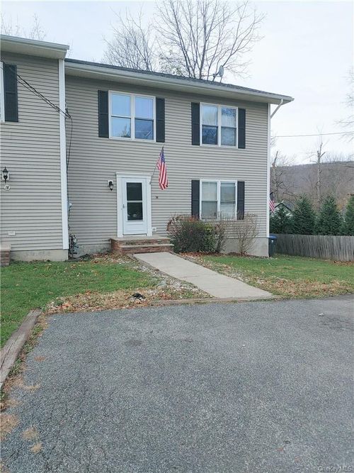 b-3 Teneyck Ave, Greenwood Lake, NY, 10925-2860 | Card Image