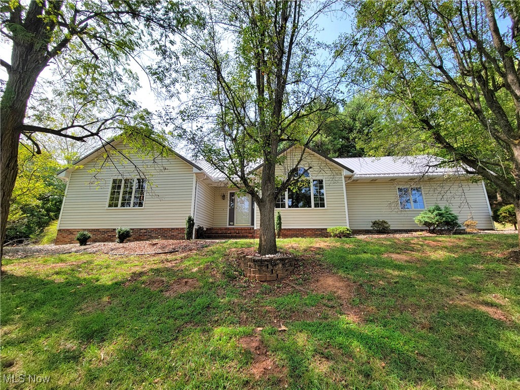 Vaughan Ave, Parkersburg, WV 26101