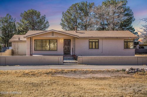 3065 Dona Ana Rd, Las Cruces, NM, 88007-7212 | Card Image