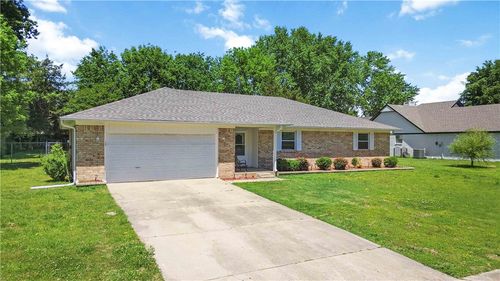 2006 Cardinal Dr, Springdale, AR, 72764-5728 | Card Image