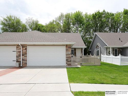 5821 Brendon Ln, Lincoln, NE, 68516-1491 | Card Image