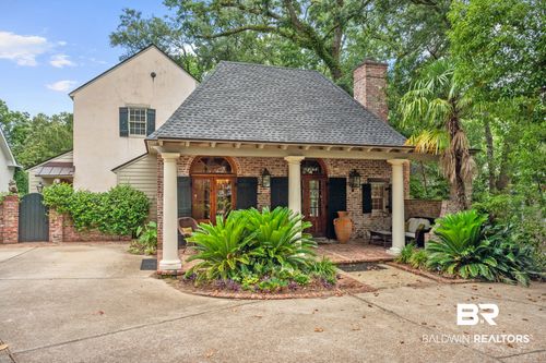 209 Magnolia Ave, Fairhope, AL, 36532-2411 | Card Image