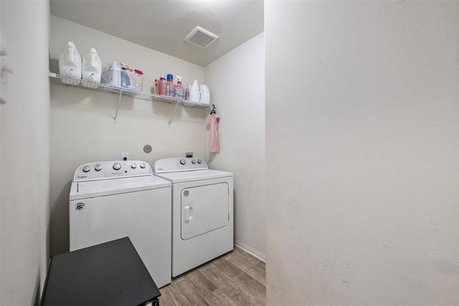 Spacious laundry room | Image 22