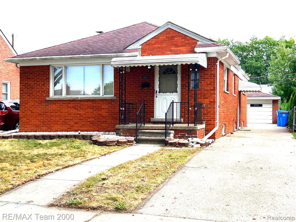 Dale St, Dearborn Heights, MI 48127