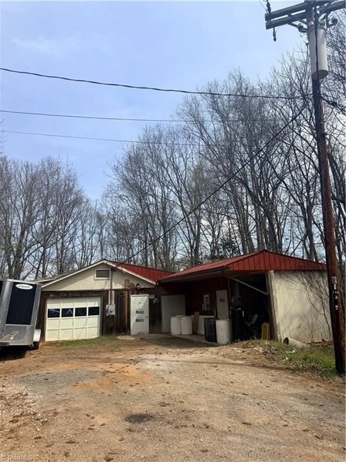 193 Seneca Pl, Wilkesboro, NC, 28697-7394 | Card Image