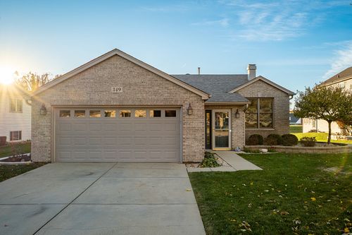349 Meadows Dr, Sugar Grove, IL, 60554-5008 | Card Image