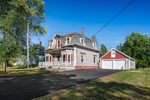 181 Main, Kingston, NH, 03848 | Card Image