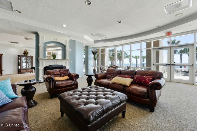 Club Room | Image 32