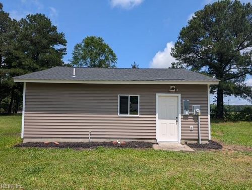9302 Windsor Blvd, Windsor, VA, 23487-5036 | Card Image
