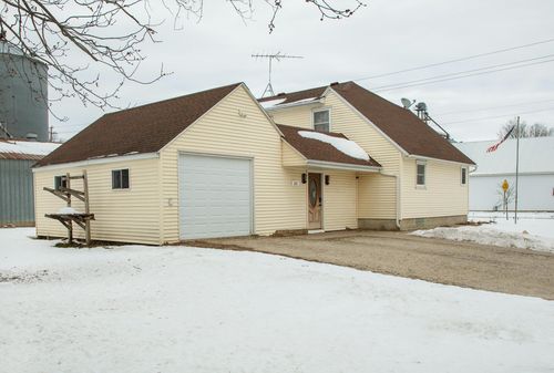 121 E Vine St, Clarksville, IA, 50619-7906 | Card Image