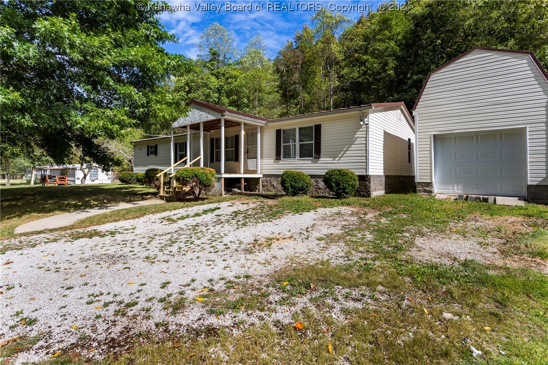 Fudges Creek Rd, Milton, WV 25541