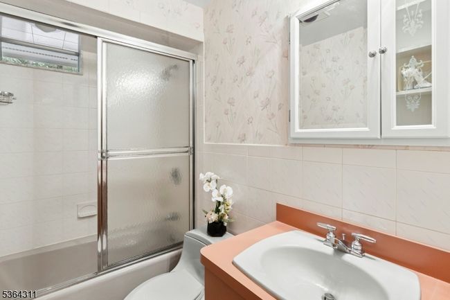 2242 Shawnee Path, House other with 5 bedrooms, 3 bathrooms and null parking in Scotch Plains NJ | Image 22