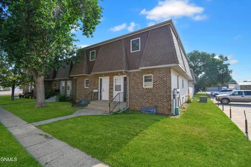 7-15 20th Street W, Williston, ND, 58801 | Card Image