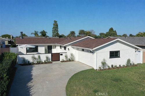 6901 Breeland, Huntington Beach, CA, 92647 | Card Image