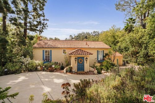 1100 Pine Oak Ln, Pasadena, CA, 91105-1141 | Card Image