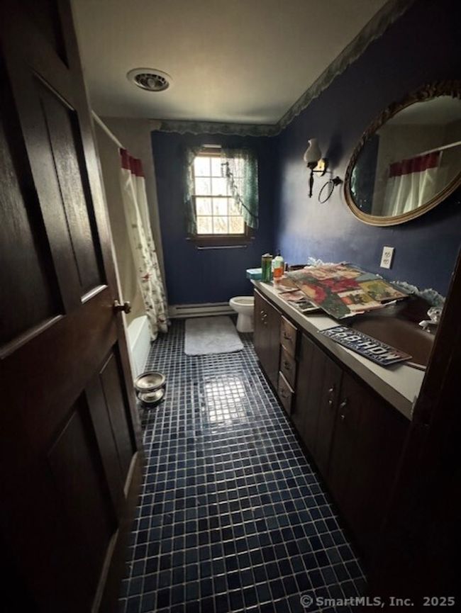 38 High St, House other with 3 bedrooms, 2 bathrooms and 4 parking in Middlefield CT | Image 10