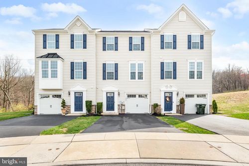 1846 Honeysuckle Ct, DOWNINGTOWN, PA, 19335-7205 | Card Image