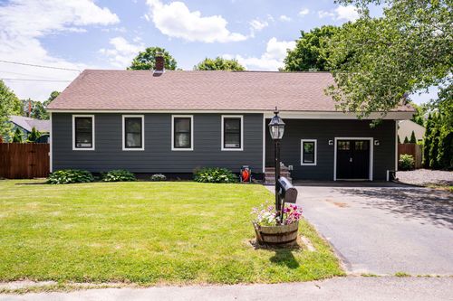 30 Elmview Cir, Dover, NH, 03820-4110 | Card Image