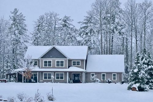 561 Hall Rd, Aylesford, NS, B0P1C0 | Card Image