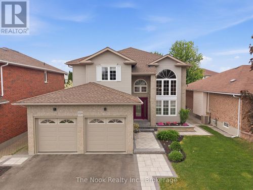 729 Sundance Circle, Oshawa (Northglen), ON, L1J8N9 | Card Image