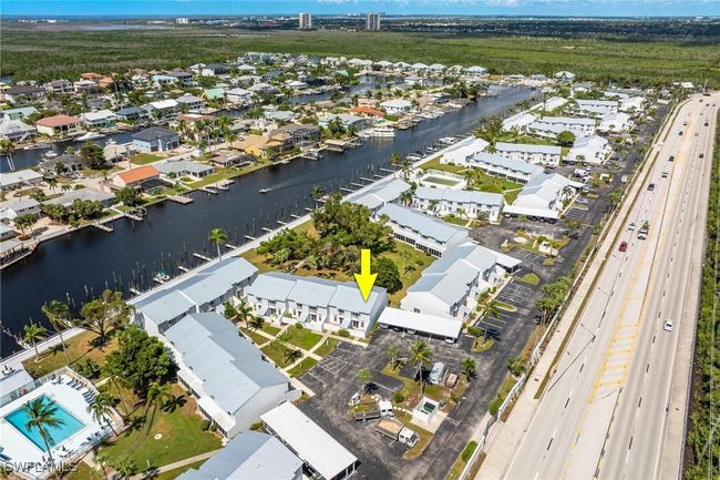 Aerial view with a water view | Image 41