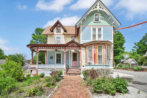 29 Walnut St, Winsted, CT, 06098-1719 | Card Image