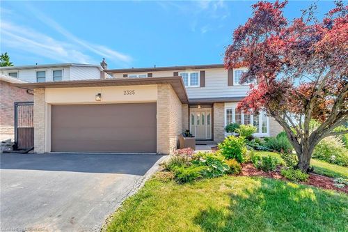 2325 Duncaster Dr, Burlington, ON, L7P4C3 | Card Image