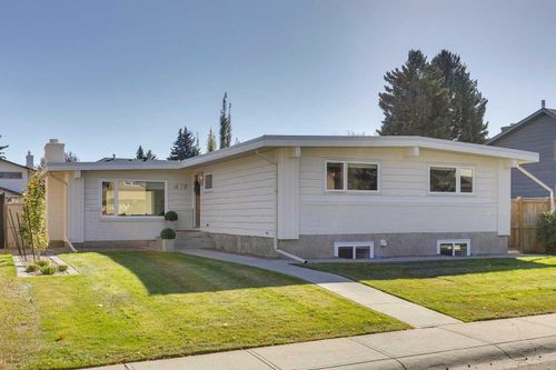 419 Parkview Cres Se, Calgary, AB, T2J4N8 | Card Image