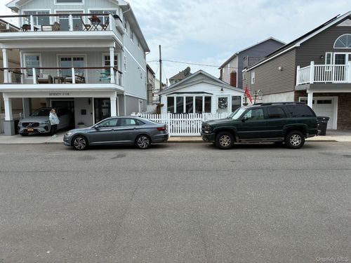 77 Pennsylvania Avenue, Long Beach, NY, 11561 | Card Image