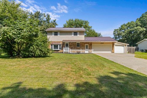 10165 Dunn Rd, Osceola, IN, 46561-9702 | Card Image