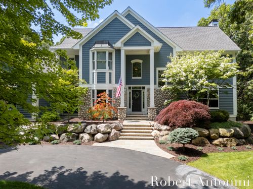 1977 Emerald Glen Ct, Ada, MI, 49301-9694 | Card Image