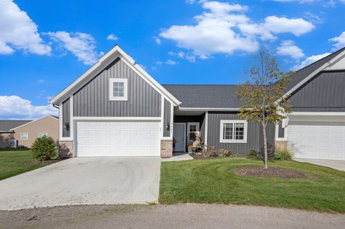 7505 Hardwood St Se, Caledonia, MI, 49316-8585 | Card Image