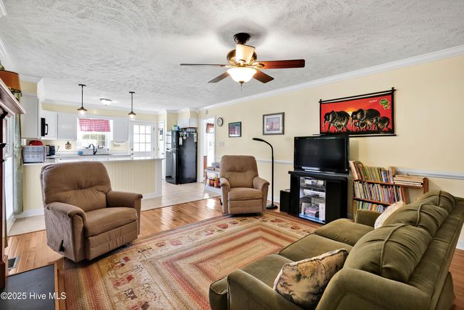293 White Pine Rd, House other with 3 bedrooms, 2 bathrooms and null parking in Lake Waccamaw NC | Image 6
