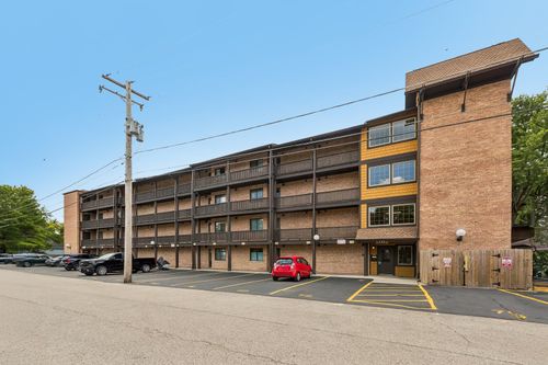 n403a-460 N Main St, Wauconda, IL, 60084-1769 | Card Image