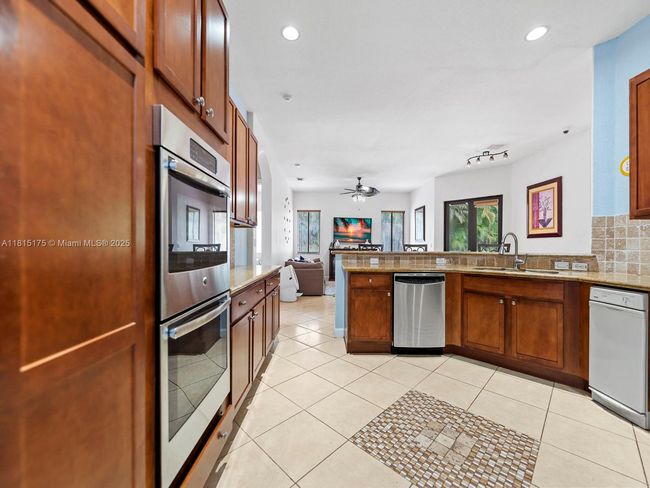 19385 Sw 79 Th Ct, House other with 5 bedrooms, 5 bathrooms and null parking in Cutler Bay FL | Image 10