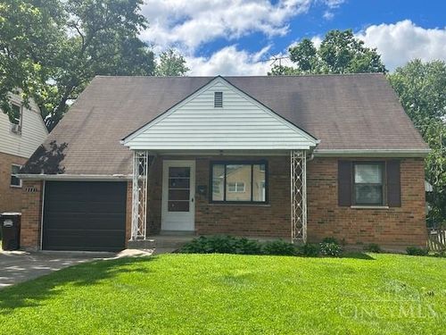 2721 Byrneside Dr, Colerain Twp, OH, 45239-6405 | Card Image