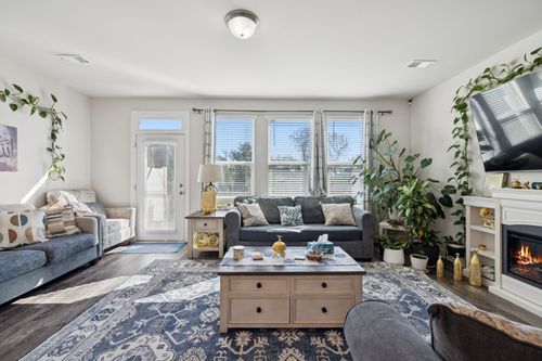 427 Deveron Dr, Gallatin, TN, 37066-3874 | Card Image