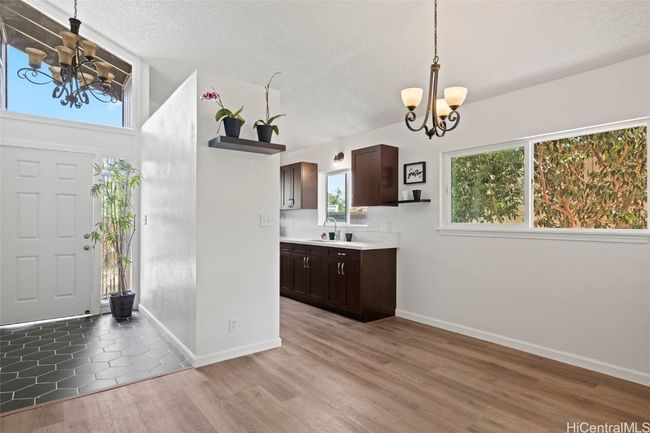 Entry Way | Image 4