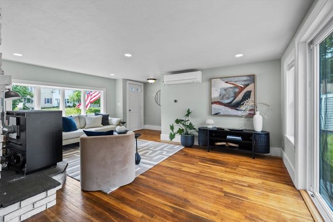 213 Thurston St, House other with 3 bedrooms, 1 bathrooms and 6 parking in Wrentham MA | Image 26