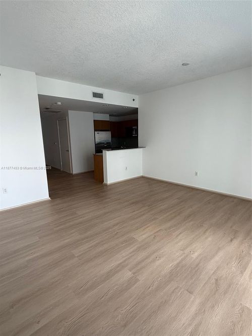 apt-2906-1050 Brickell Ave, Miami, FL, 33131-3912 | Card Image