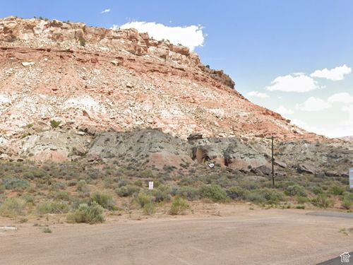 400 W Main St, Rockville, UT, 84763 | Card Image