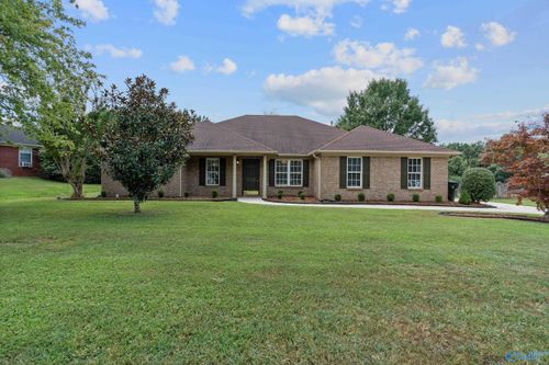 122 Emory Dr, Harvest, AL, 35749-9618 | Card Image