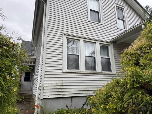 241 E 24th St, Erie, PA, 16503-1930 | Card Image