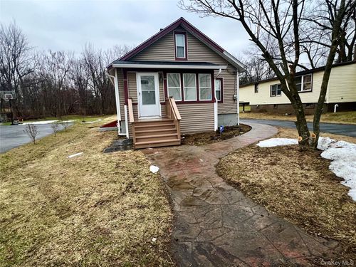 55 Hulse Ave, Middletown, NY, 10940-2409 | Card Image