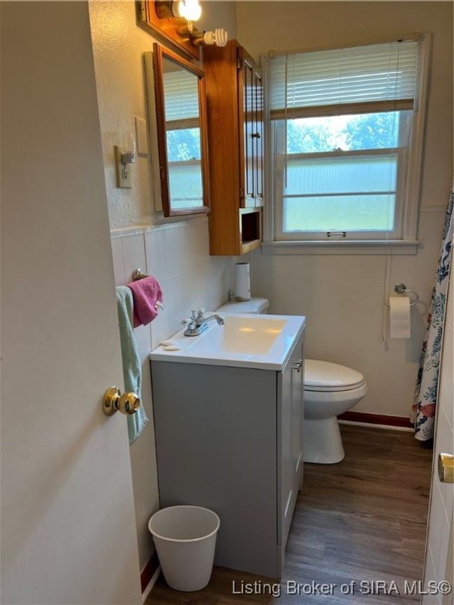 Updated vanity and floor | Image 15