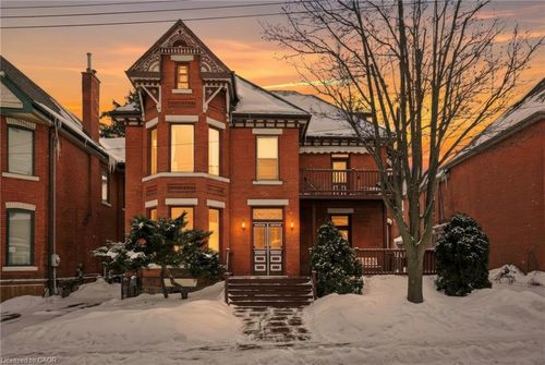 27 Ontario Ave, Hamilton, ON, L8N2X1 | Card Image