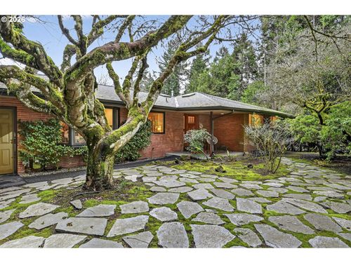 10710 S Moapa Ave, Portland, OR, 97219-7816 | Card Image