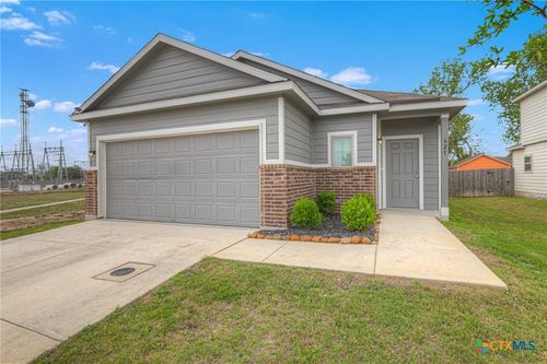 621 Kulpa Cross, Seguin, TX, 78155-2970 | Card Image