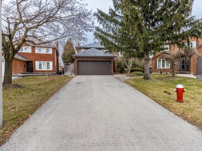 1278 Sweetbirch Crt, House other with 4 bedrooms, 4 bathrooms and 8 parking in Mississauga ON | Image 2